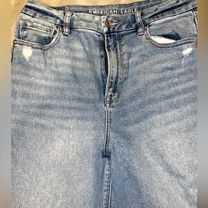 American Eagle Stretch Ripped Curvy Mom Jean